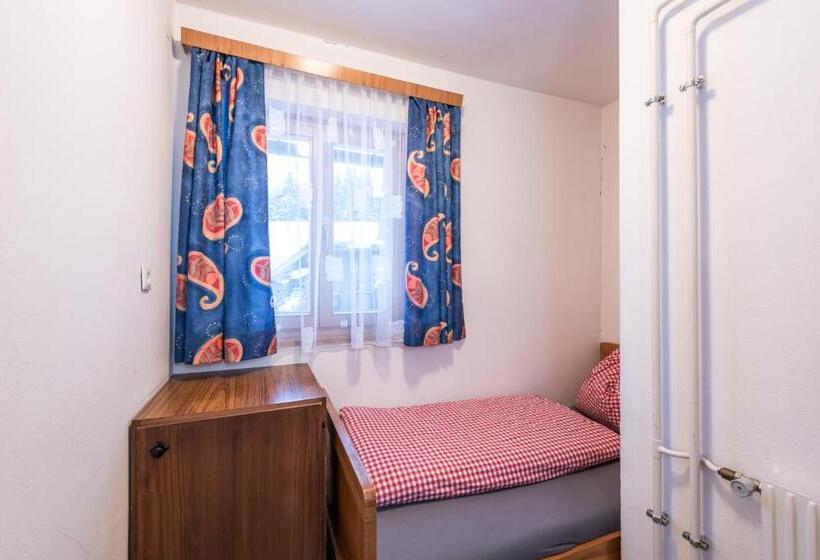 חדר משפחתי חדר אמבטיה משותף, Berggasthof Biberg