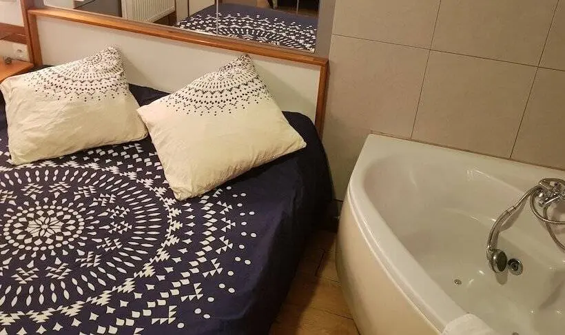 バスタブ付きスタンダードルーム, Hôtel Eco Logis Espace Bellevue