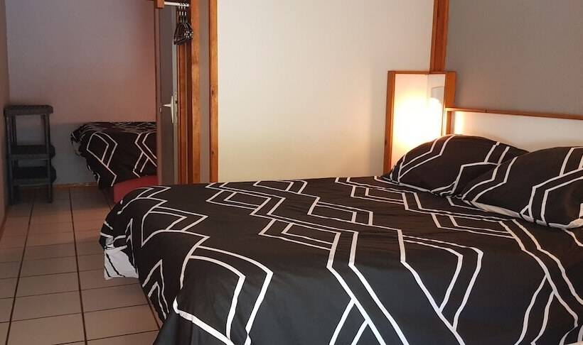 חדר סטנדרט לארבעה, Hôtel Eco Logis Espace Bellevue