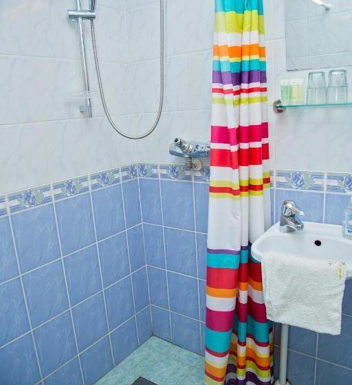 اتاق استاندارد سه نفره, Papli 2 Accommodation