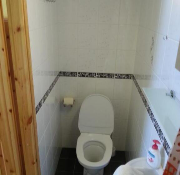 اتاق ساده سه‌ نفره, Papli 2 Accommodation