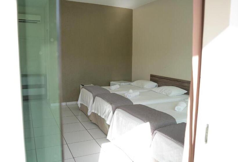 חדר סטנדרט לארבעה, Pousada Aeroporto