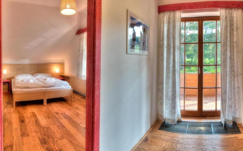 جناح مزوَّد بشرفة, Statek Samsara