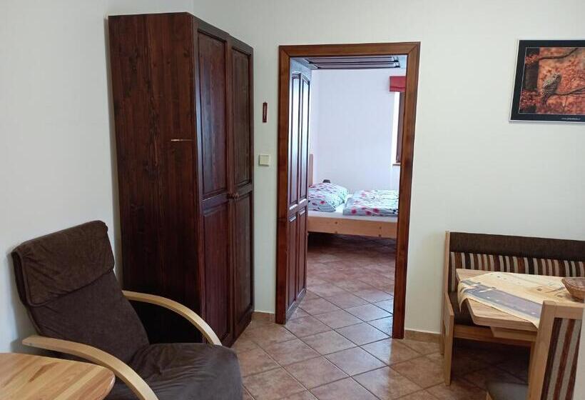 침실 1개 아파트, Ubytování Na Hájence