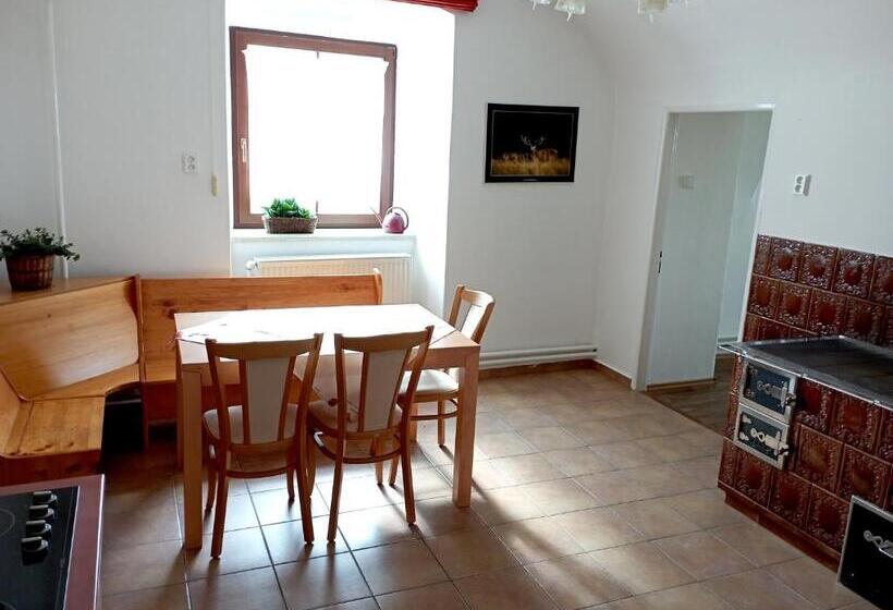 1베드룸 아파트 1층, Ubytování Na Hájence