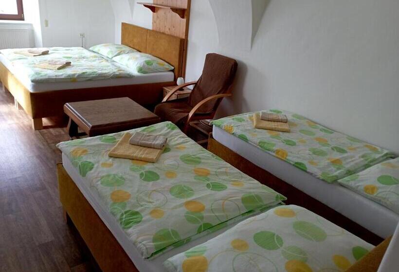 1베드룸 아파트 1층, Ubytování Na Hájence