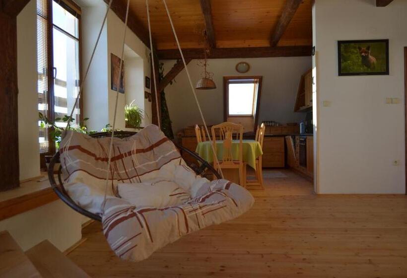 침실 1개 디럭스 아파트, Ubytování Na Hájence