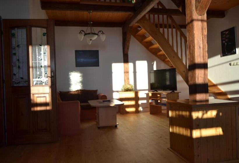 침실 1개 디럭스 아파트, Ubytování Na Hájence