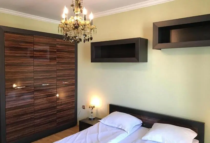 آپارتمان 2 خوابه با بالکن, Apartcomplex Splendid