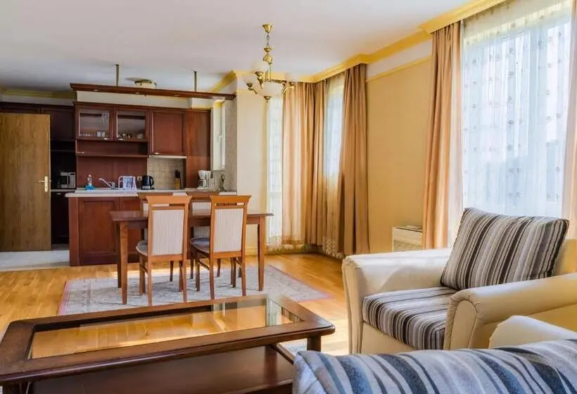 آپارتمان 2 خوابه با بالکن, Apartcomplex Splendid