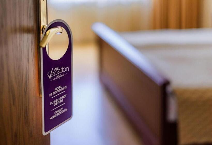 Апартаменты 2 Спальни с Балконом, Apartcomplex Splendid