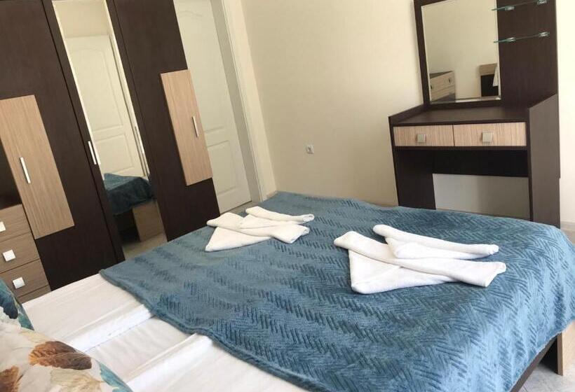 Апартаменты 1 Спальня Нижний Этаж, Apartcomplex Splendid