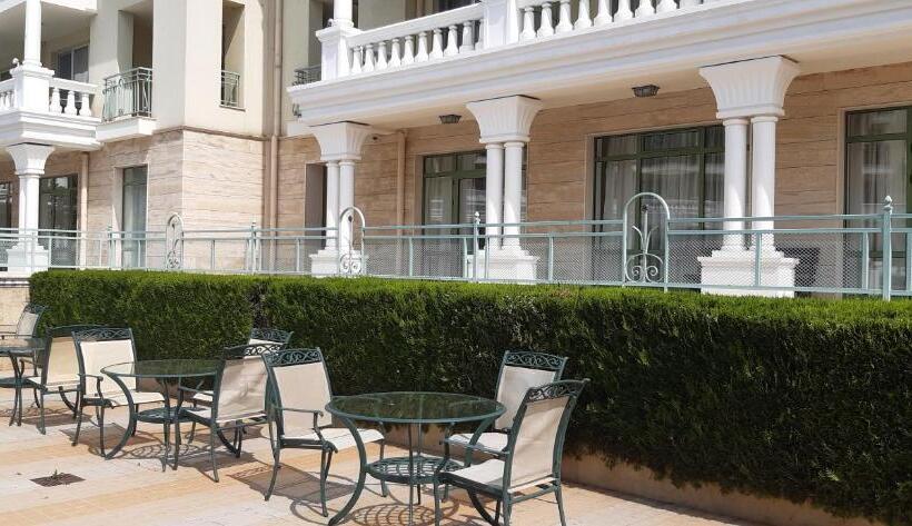 1階の1ベッドルームアパートメント, Apartcomplex Splendid