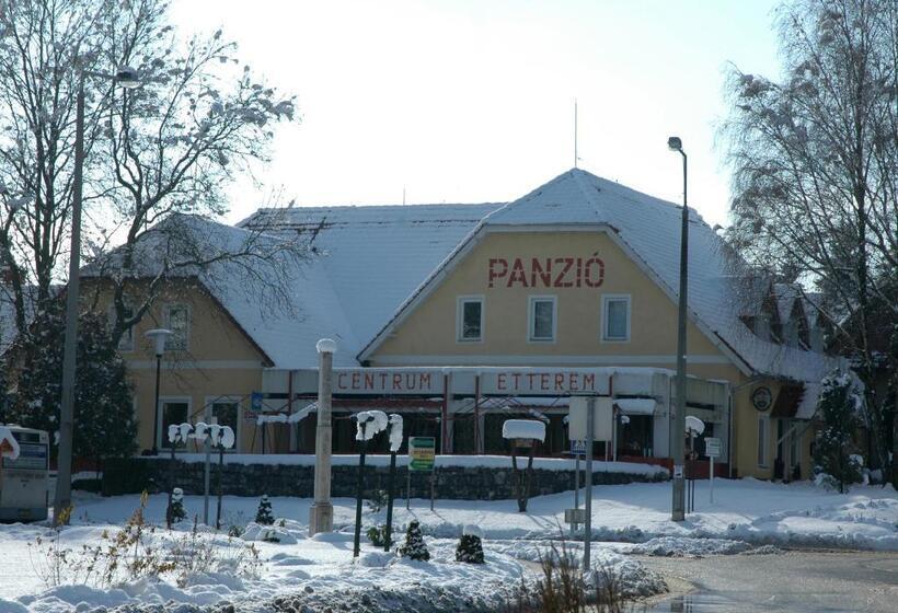 Номер Стандарт, Centrum étterem és Panzió