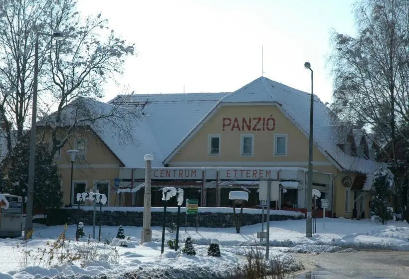 スタンダードルーム, Centrum étterem és Panzió