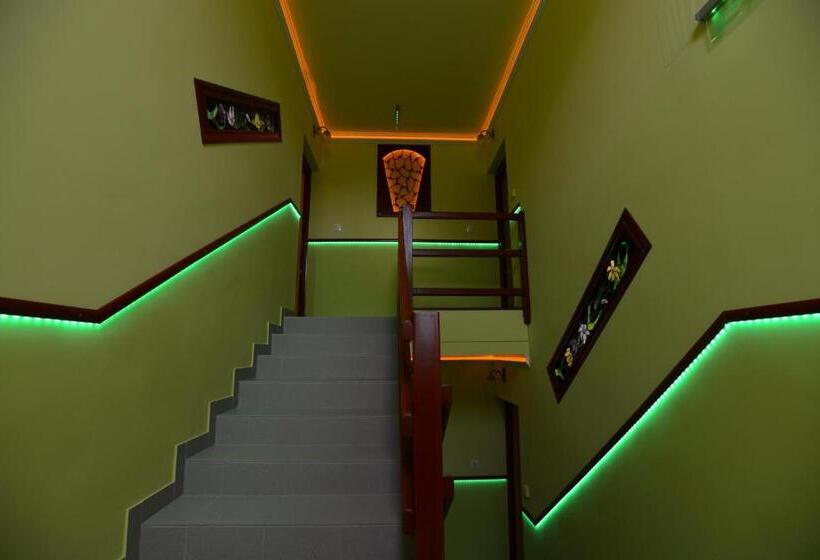 דירת דופלקס 3 חדרי שינה, Nexus Vendégház Szeged