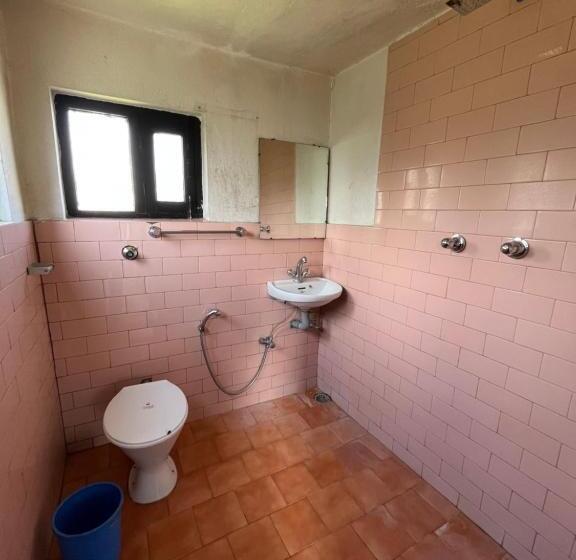 اتاق استاندارد سه نفره, Bhaktapur Guest House