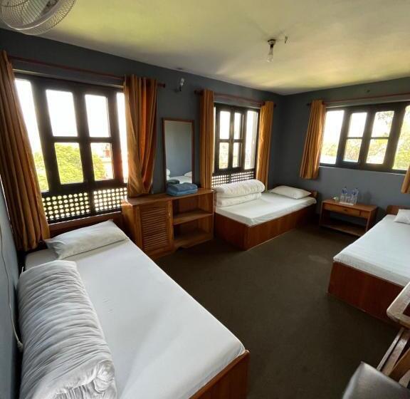 اتاق استاندارد سه نفره, Bhaktapur Guest House