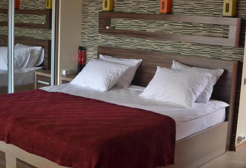 اتاق لوکس, Home Sweet Home