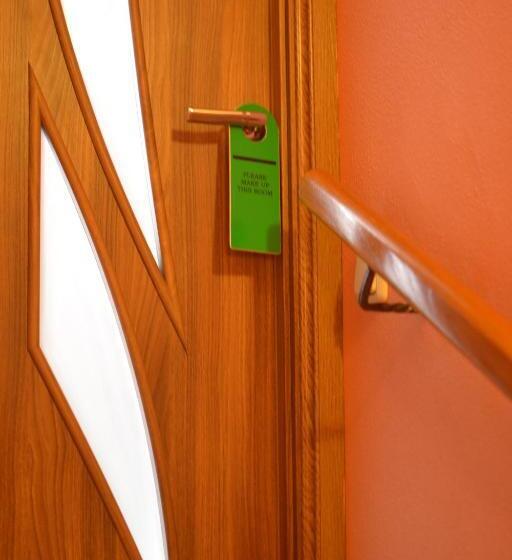 اتاق لوکس, Home Sweet Home