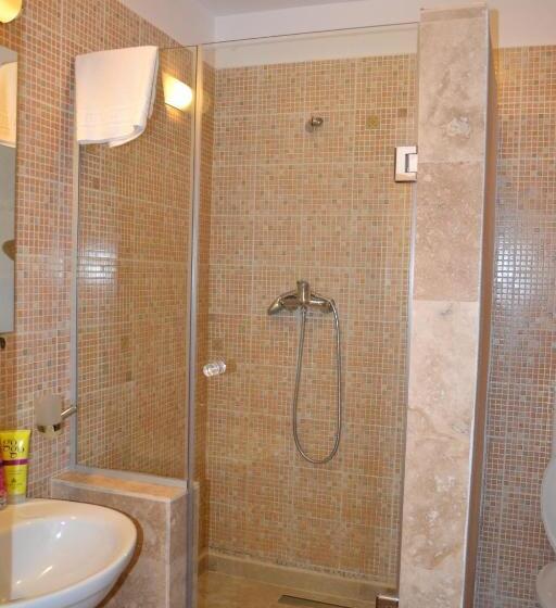 Chambre Triple Standard avec Balcon, Inspire View