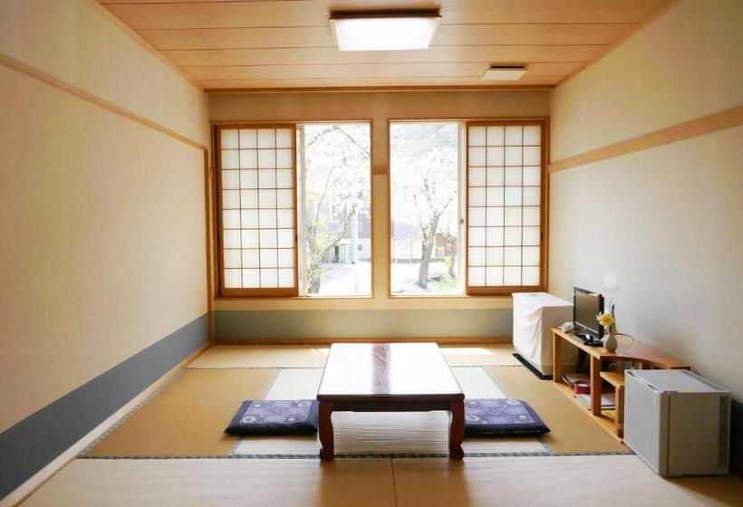 غرفة قياسية حمام مشترك, Katakuri No Yado