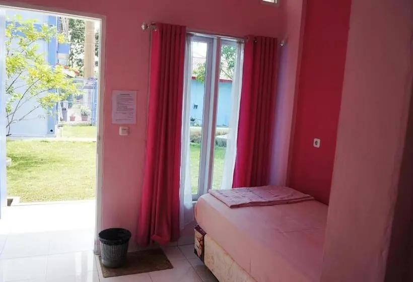 Standard Yhden Hengen Huone, Kenari Residence