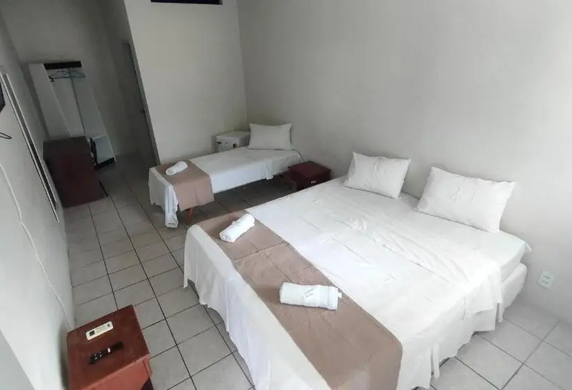 Chambre Familiale, Pousada Cecosne