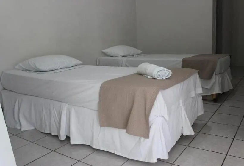 Chambre Standard, Pousada Cecosne