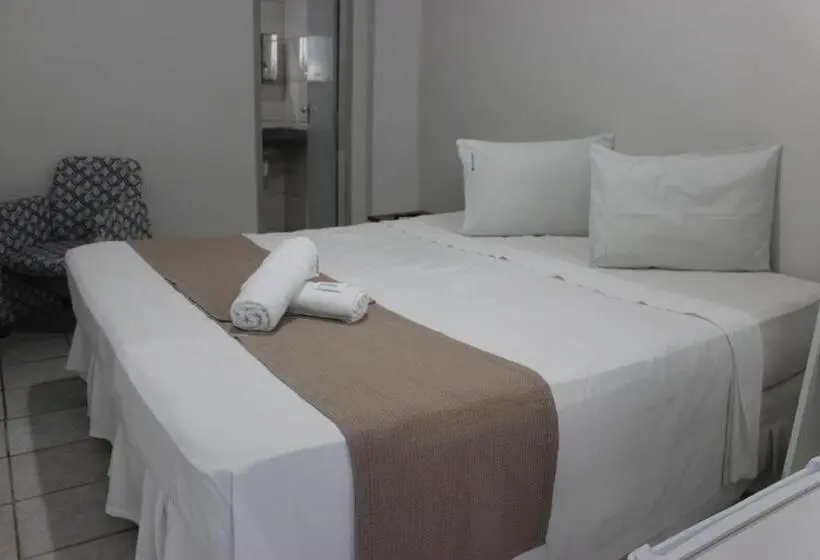 Chambre Standard Individuelle, Pousada Cecosne
