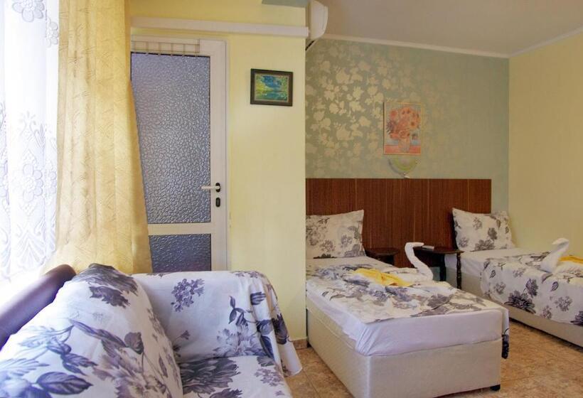 Номер Стандарт с Террасой, Violeta 7 Guest House