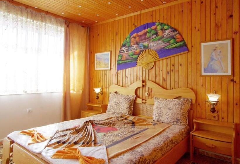 Апартаменты 2 Спальни с Террасой, Violeta 7 Guest House