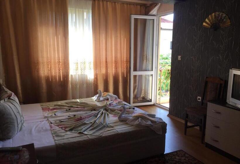 Апартаменты 1 Спальня с Террасой, Violeta 7 Guest House