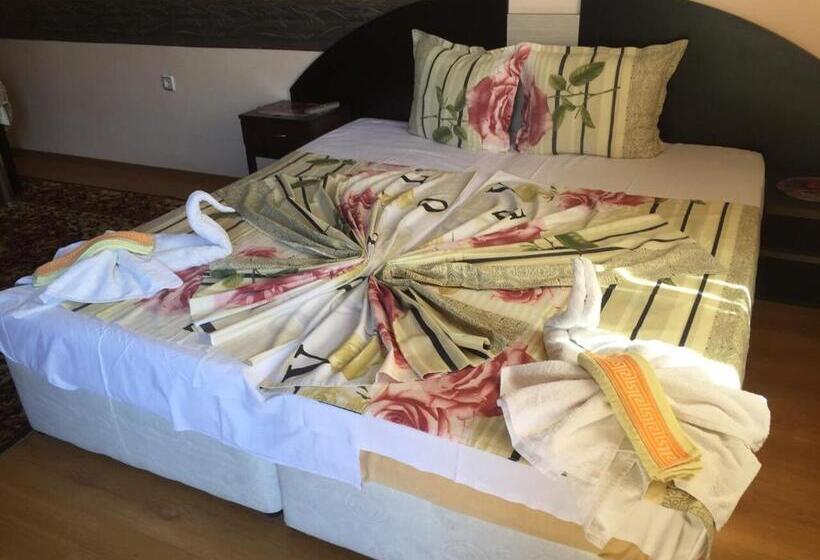 Апартаменты 1 Спальня с Террасой, Violeta 7 Guest House