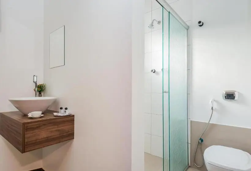 スタンダードトリプルルーム, Rainbow Motel