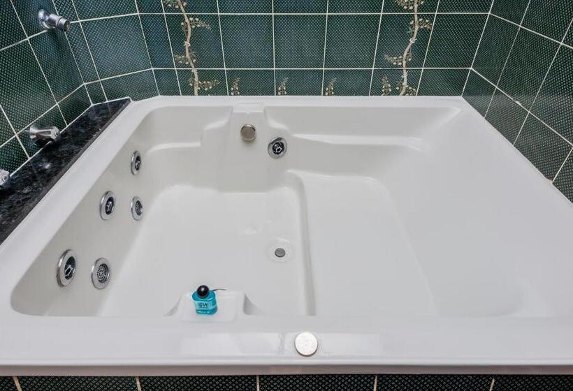 스탠다드 자쿠지 룸, Rainbow Motel