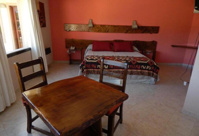 جناح جونيور, Raices Del Carolino   Suites De Altagracia