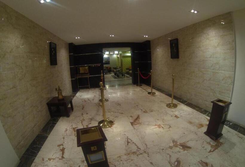 Апартаменты 3 Спальни, Fakhamat Al Orjoana & Suites