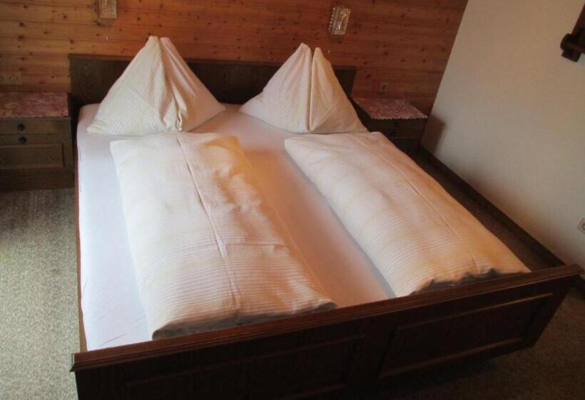 Трехместный Номер Стандарт с Балконом, Bamerhof