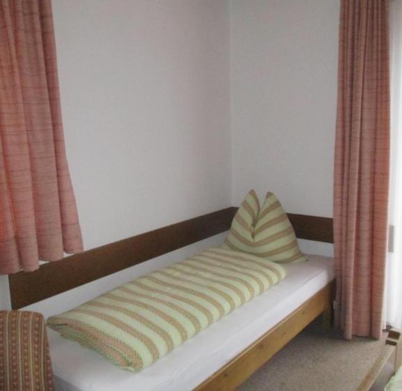 Трехместный Номер Стандарт с Балконом, Bamerhof