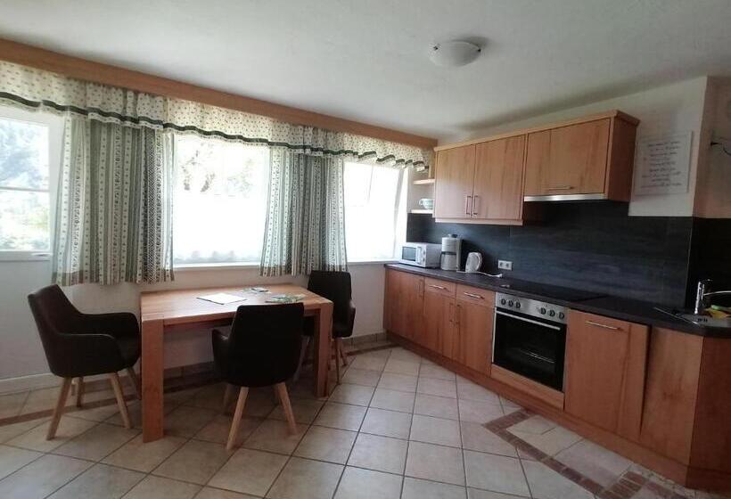 Apartamento Superior 1 Dormitório, Saumerhof