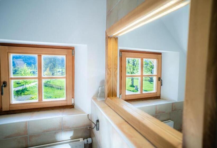 آپارتمان 1 خوابه با بالکن, Tourist Farm šenkova Domačija