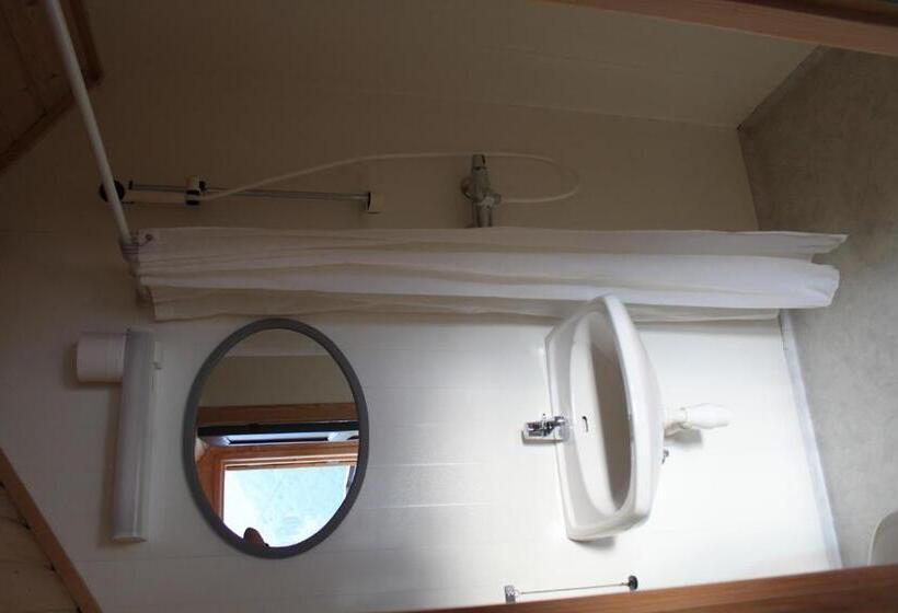 标准间, Westerås Gard