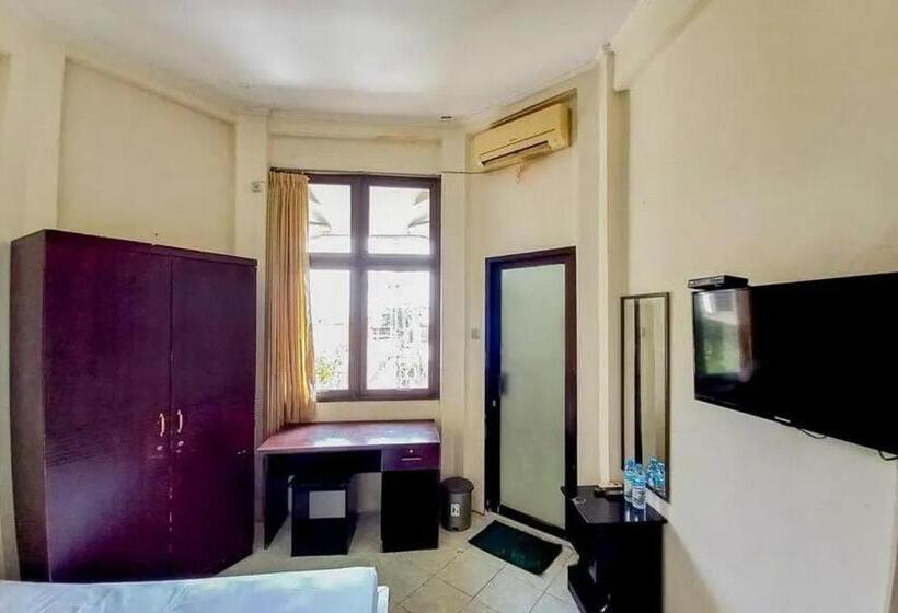 غرفة سوبيريور, Graha Ara Homestay Syariah Rsud Dr Soetomo Surabaya Mitra Reddoorz