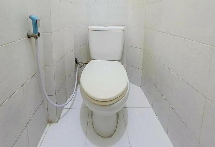 高级大房间, Graha Ara Homestay Syariah Rsud Dr Soetomo Surabaya Mitra Reddoorz