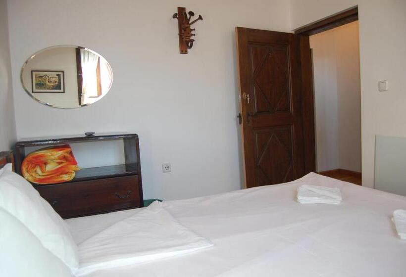 جناح غرفتين نوم, Kazasovata Guest House