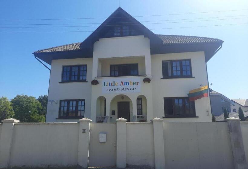 패밀리 룸 공용 욕실, Little Amber Apartments