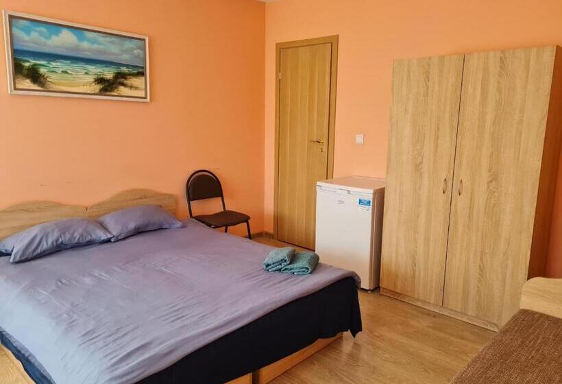 اتاق استاندارد, Little Amber Apartments