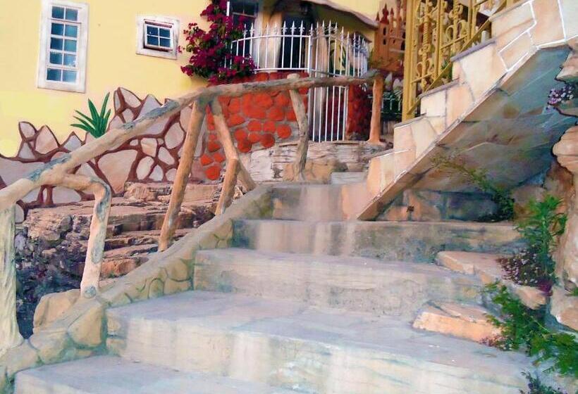 이코노미 룸, Pousada Reino Encantado   São Thomé Das Letras   Minas Gerais