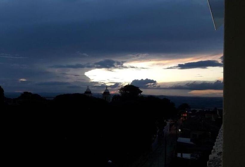 발코니 디럭스 룸, Pousada Reino Encantado   São Thomé Das Letras   Minas Gerais